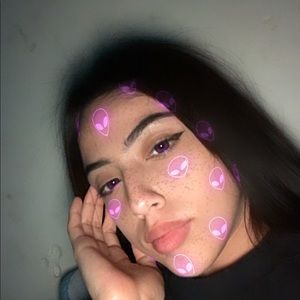 Meet your Posher, Consuelo